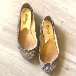 Michael Kors size 8.5 snakeskin flats
